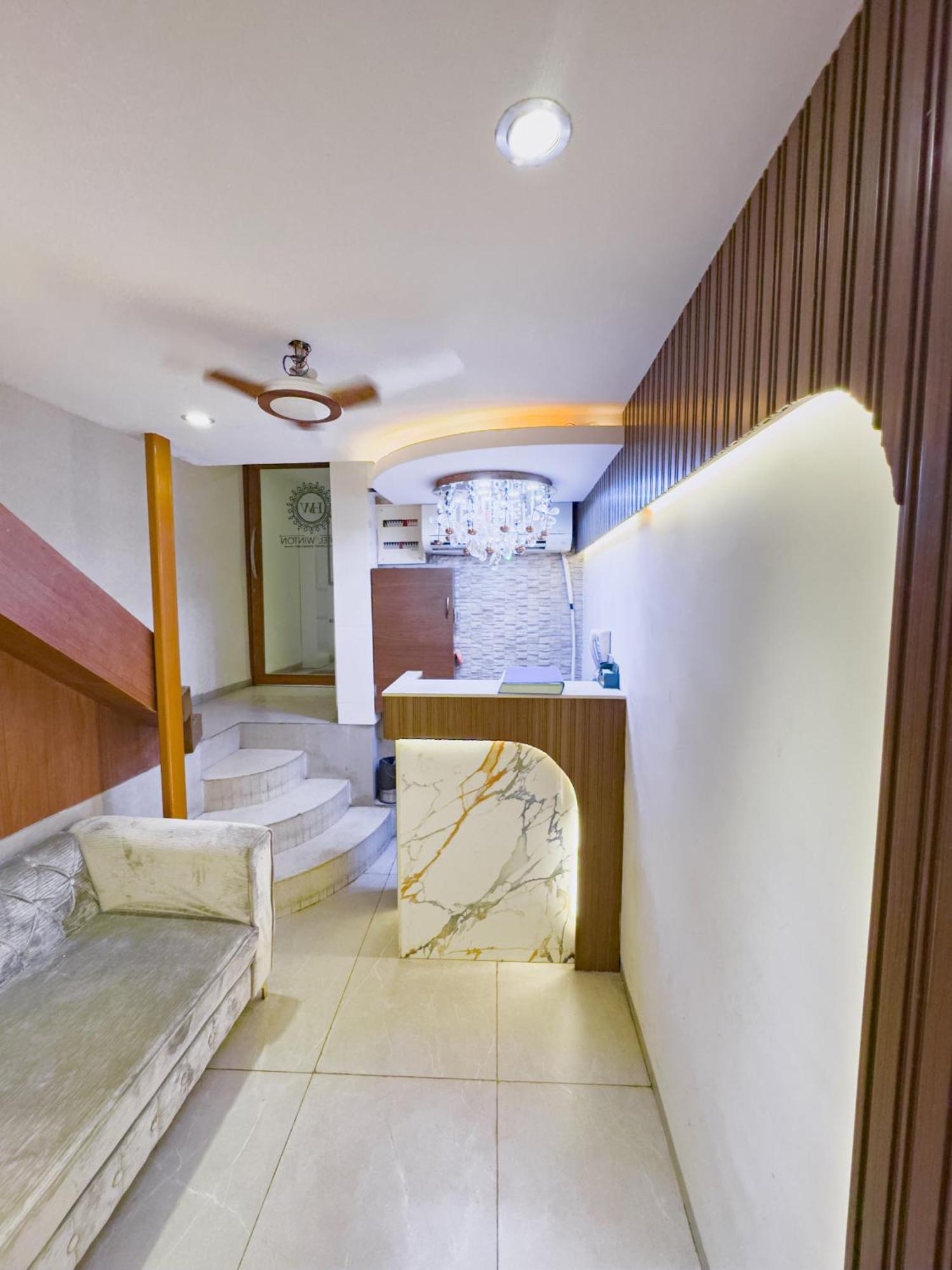 Hotel Winton Мумбай Екстериор снимка