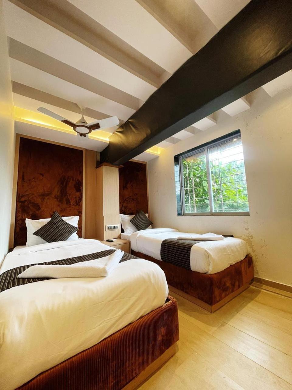 Hotel Winton Мумбай Екстериор снимка